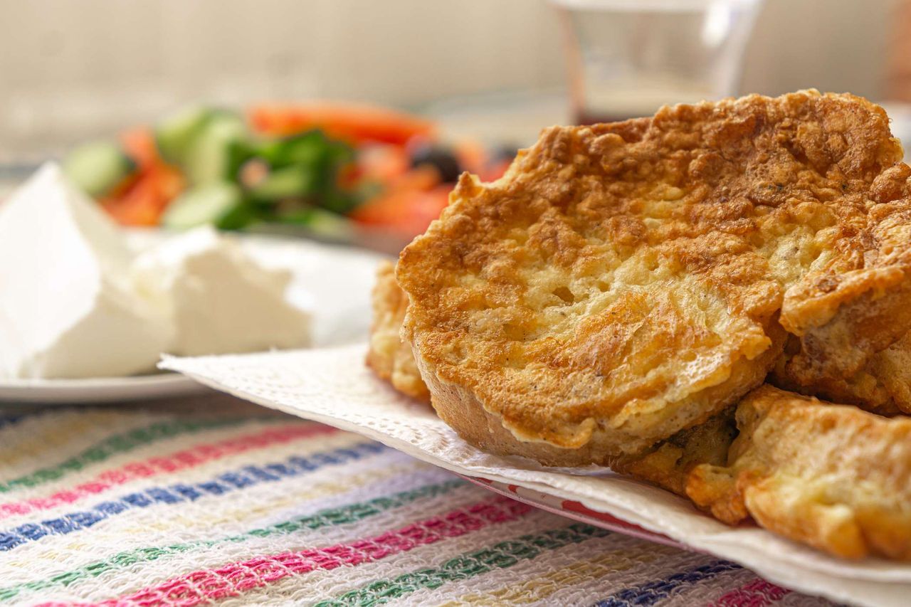 Chleb w jajku – szybkie i pyszne śniadanie
