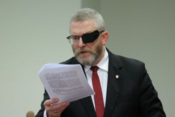 Oświadczenie majątkowe Brauna. To wymienił europoseł