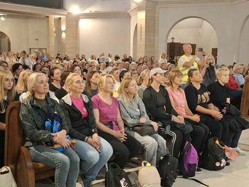 XI Nocna Piesza Pielgrzymka Kobiet z Radomia do Sanktuarium Matki Bożej Pocieszenia w Starej Błotnicy. Wyruszyło ponad 1000 osób