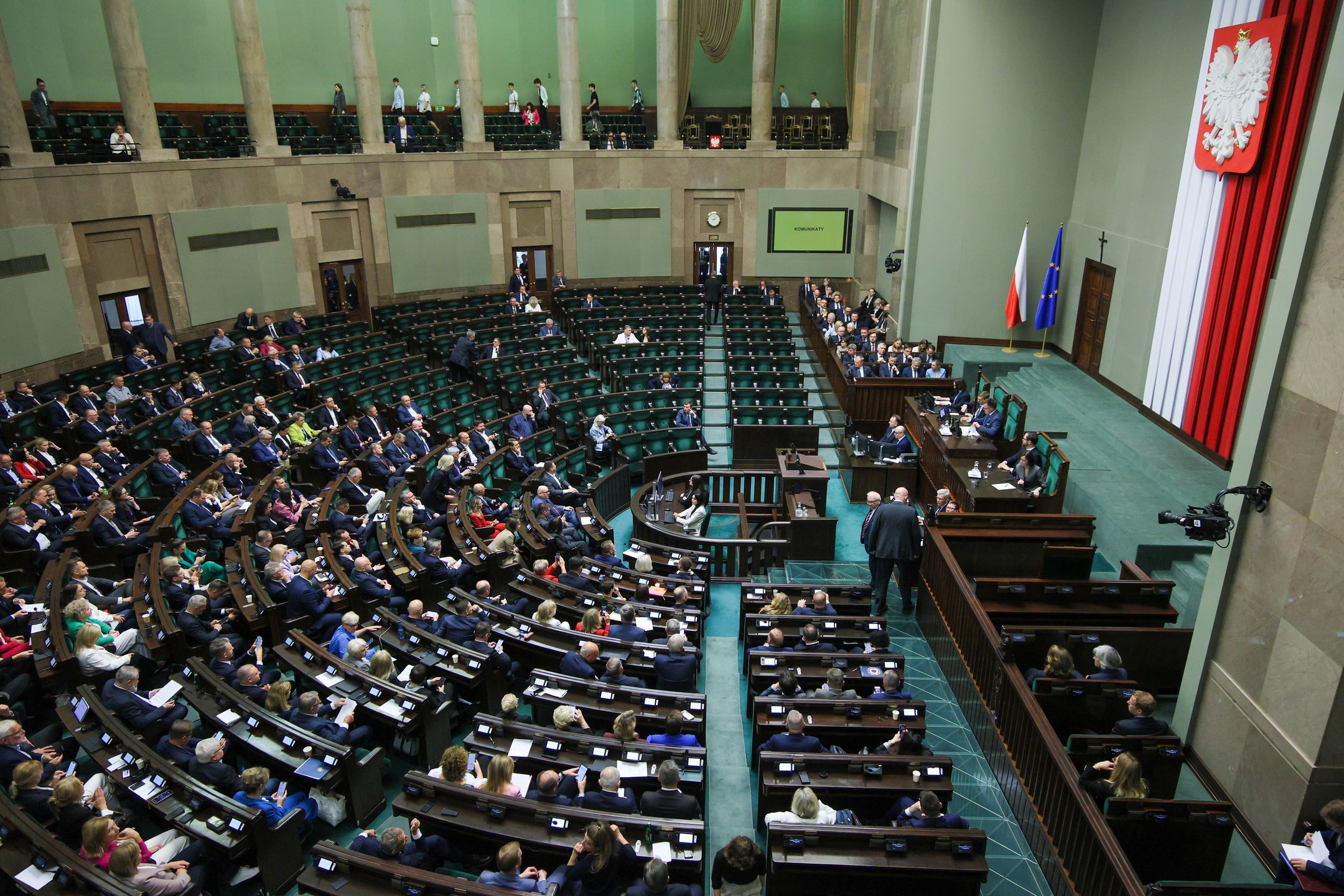 Puste ławy w Sejmie