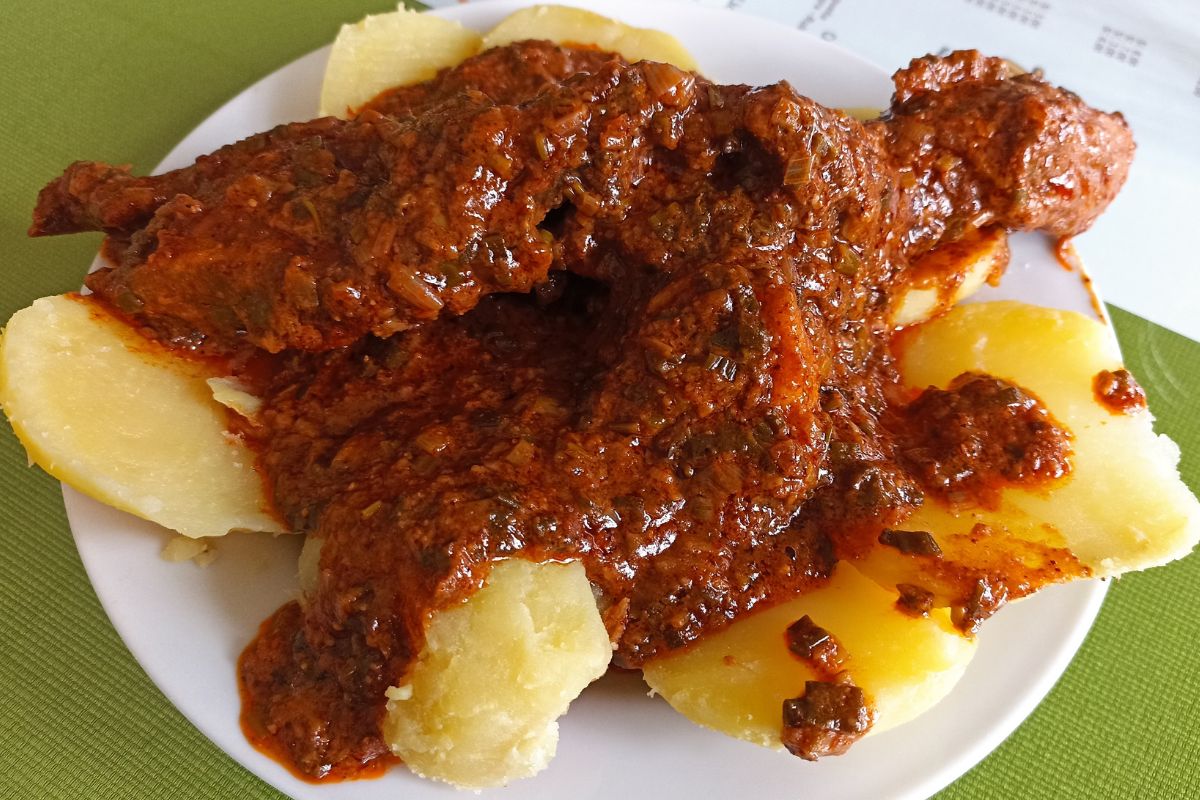 Pochwaliła się, iż spróbowała nietypowego mięsa. Polakom stanęłoby w gardle