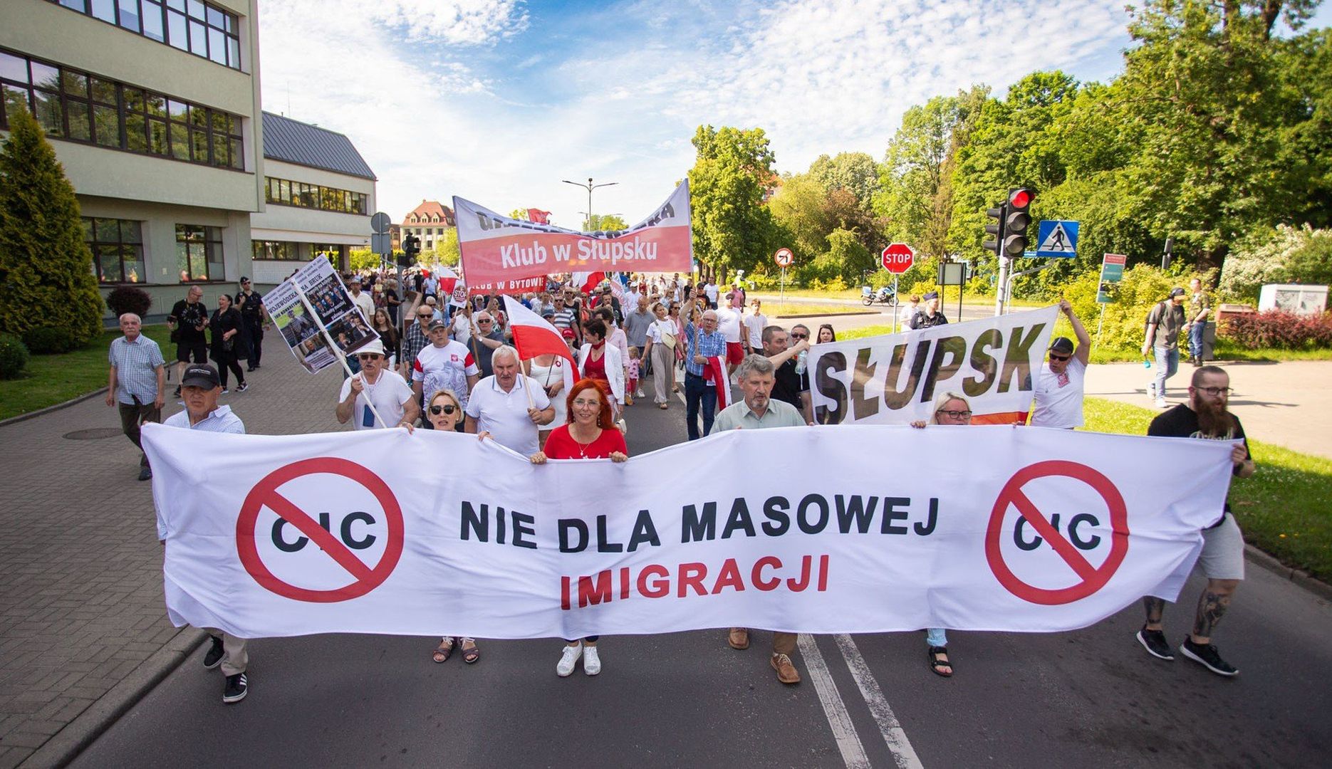 Marsz przeciwko masowej imigracji w Słupsku.
