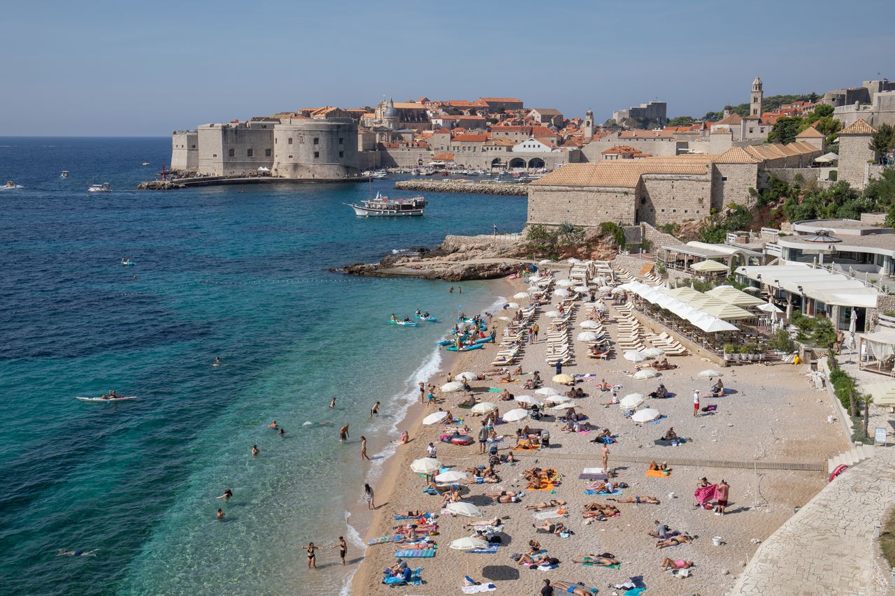 A record was set in Dubrovnik, with the sea temperature reaching almost 30 degrees Celsius.