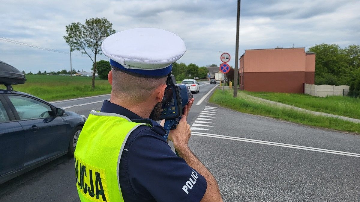 Kontrola prędkości. Zdjęcie ilustracyjne