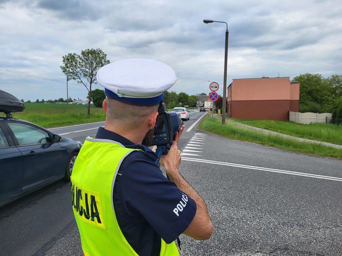 Kontrola prędkości. Zdjęcie ilustracyjne