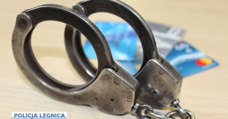 Legnica. Opiekowała się starszą kobietą. Przy okazji ją okradała