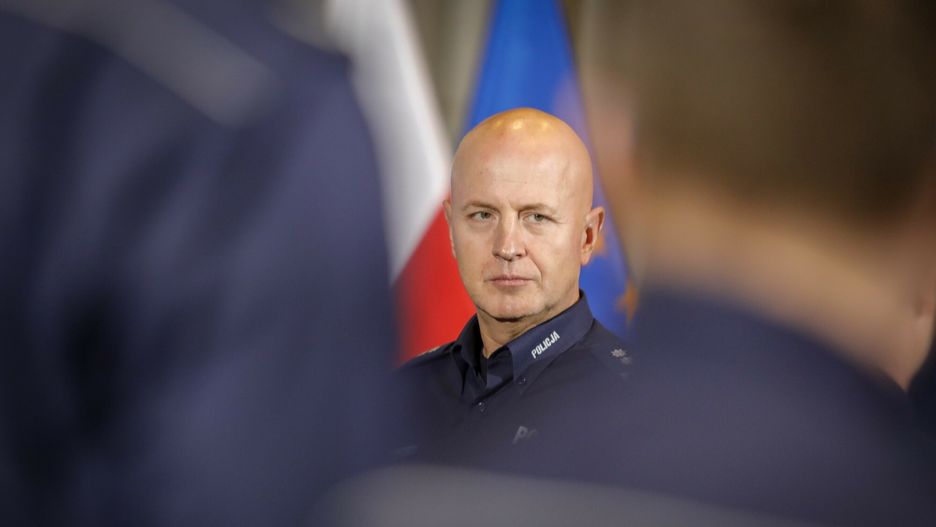 Od ponad miesiąca szef policji Jarosław Szymczyk nie pokazuje się publicznie