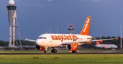 EasyJet prosi rząd o wsparcie. Pierwsza w historii strata sięgająca 845 mln funtów,