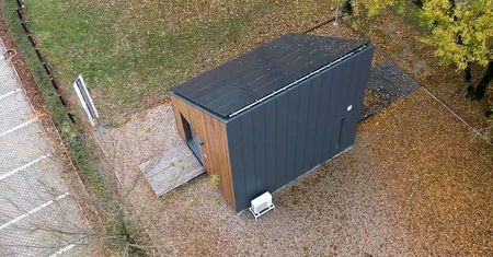 Czy dom do 35 m2 może być idealnym miejscem do pracy i wypoczynku? Tańsza alternatywa domu pod miastem