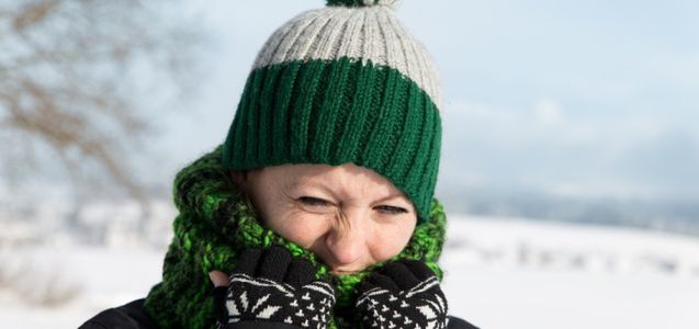 Jak się ubierać, by nie marznąć zimą?