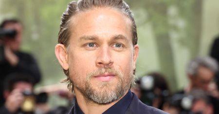 Charlie Hunnam miał być Christianem Greyem. W ostatniej chwili zrezygnował z roli i do dziś żałuje