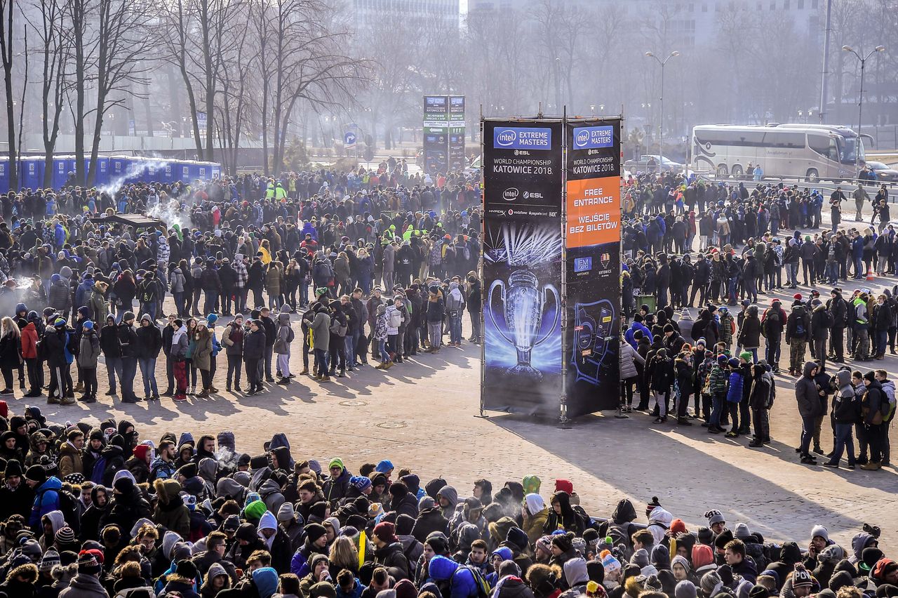 ESL Intel Extreme Masters World Championship Katowice 2018
KATOWICE, POLAND - MARCH 03: Fans waiting to get into the Spodek Arena before Counter-Strike: Global Offensive semi final game between Astralis and FaZe Clan on March 3, 2018 in Katowice, Poland. (Photo by PressFocus/MB Media/Getty Images)
MB Media