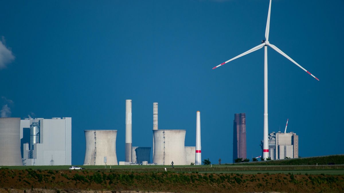 Reporter archiwum 2024 08
16.05.2024 Garzweiler Nadrenia Polnocna Westfalia Niemcy Kopalnia odkrywkowa wegla brunatnego Tagebau Garzweiler Elektrownia weglowa RWE Power AG Kraftwerk Neurath Grevenbroich i elektrownia weglowa RWE Power AG Kraftwerk Niederau�em opalane weglem brunatnym autostrada A44
Fot. Wojciech Strozyk/REPORTER
Wojciech Strozyk/REPORTER