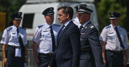 Ziobro przekazał gratulacje młodej parze. "Tak bardzo chciałbym być"