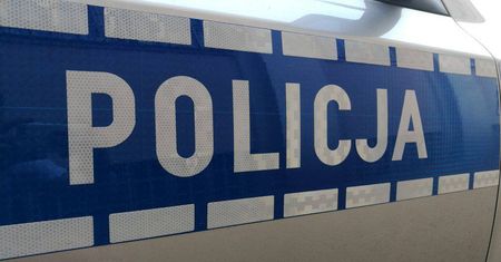 Uderzył w wyprzedzający go samochód. Na rowerze pijany 15-latek