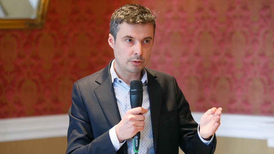 Poseł Nowoczesnej Radosław Lubczyk sugeruje, że to jeszcze nie jest koniec "afery kartkowej".