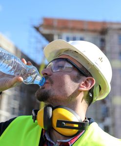 Gorąco w pracy? W tych sytuacjach możesz pracować krócej