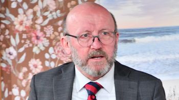 Artur Barciś ostro o polskiej polityce. "Nie śmieszy mnie to, co robi szczególnie PRAWA STRONA"