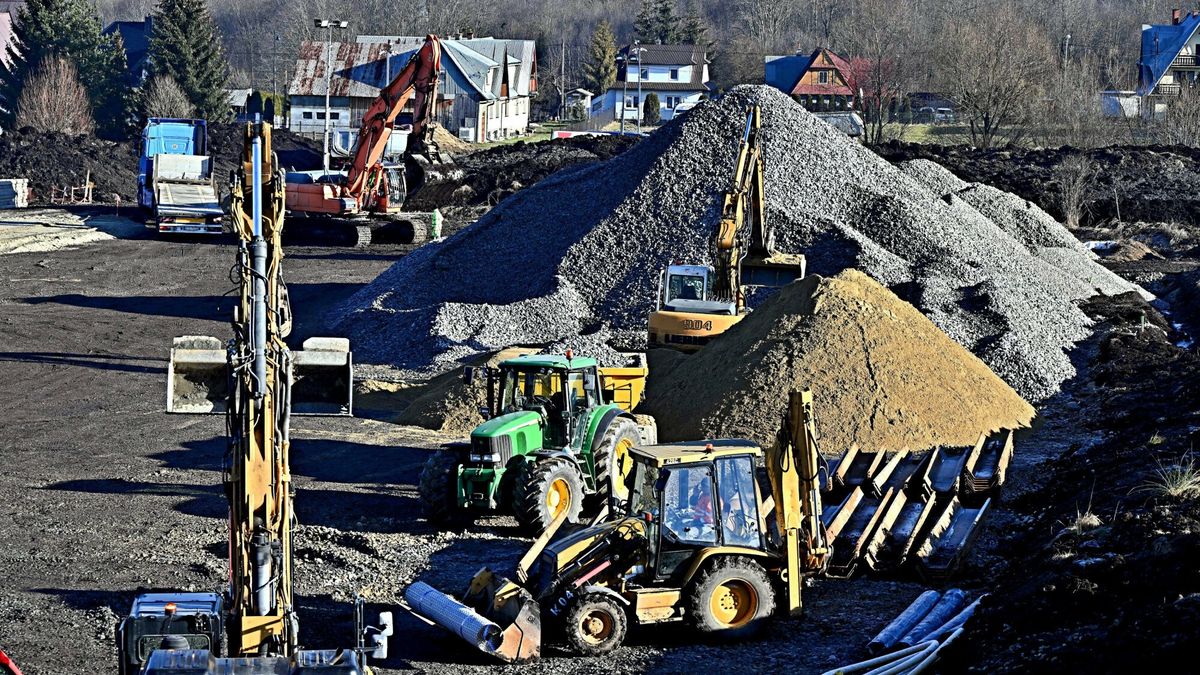 Jelenia Góra pozyskała 19 mln zł (na zdjęciu ilustracyjnym odwiert w Szaflarach)