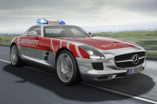 Mercedes SLS AMG - służbowe auto dla lekarza