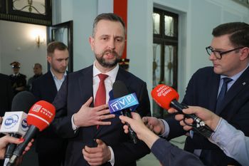 "Skandaliczne". Kosiniak ostro na konferencji o Suskim