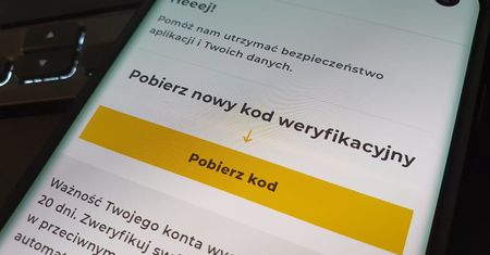 InPost: "ważność konta wygaśnie za 20 dni". Musisz wpisać kod