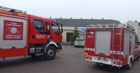 Alarm czujnika czadu w Szkole Podstawowej w Łącku. Uczniowie ewakuowani