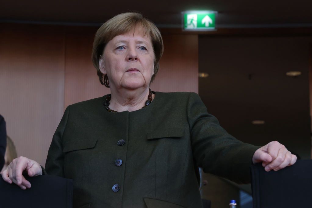 Niemiecka prasa krytykuje Merkel. "Pogarsza sytuację"