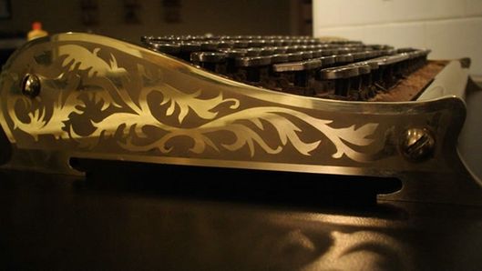 Prawdopodobnie najdroższa na świecie steampunkowa klawiatura 1