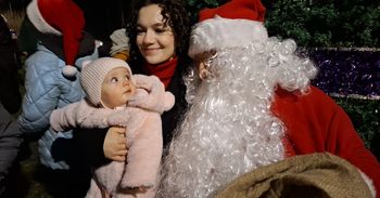 Starachowice: Mikołajki w Parku Miejskim. Dzieci dostały upominki