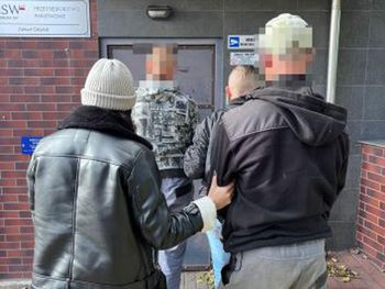 Żukowo: Poszukiwany schował się przed policją w przenośnej toalecie