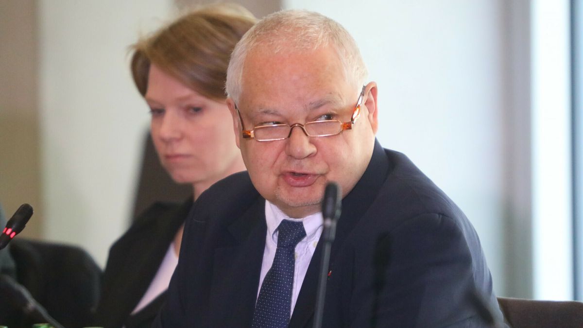 Prof. Adam Glapiński na posiedzeniu sejmowej Komisji Finansów Publicznych