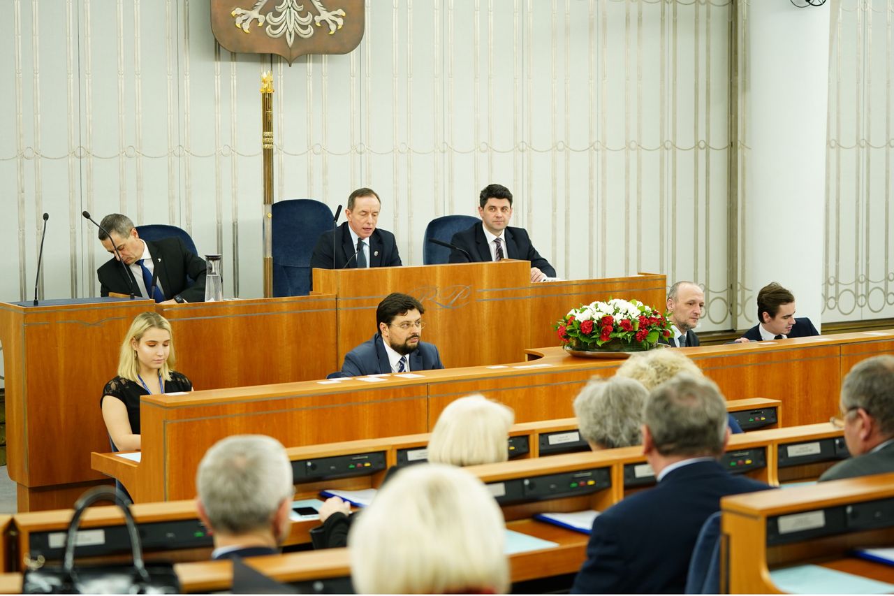 Senat decyduje ws. Krajowego Planu Odbudowy. "Komisje jednogłośnie za preambułą"