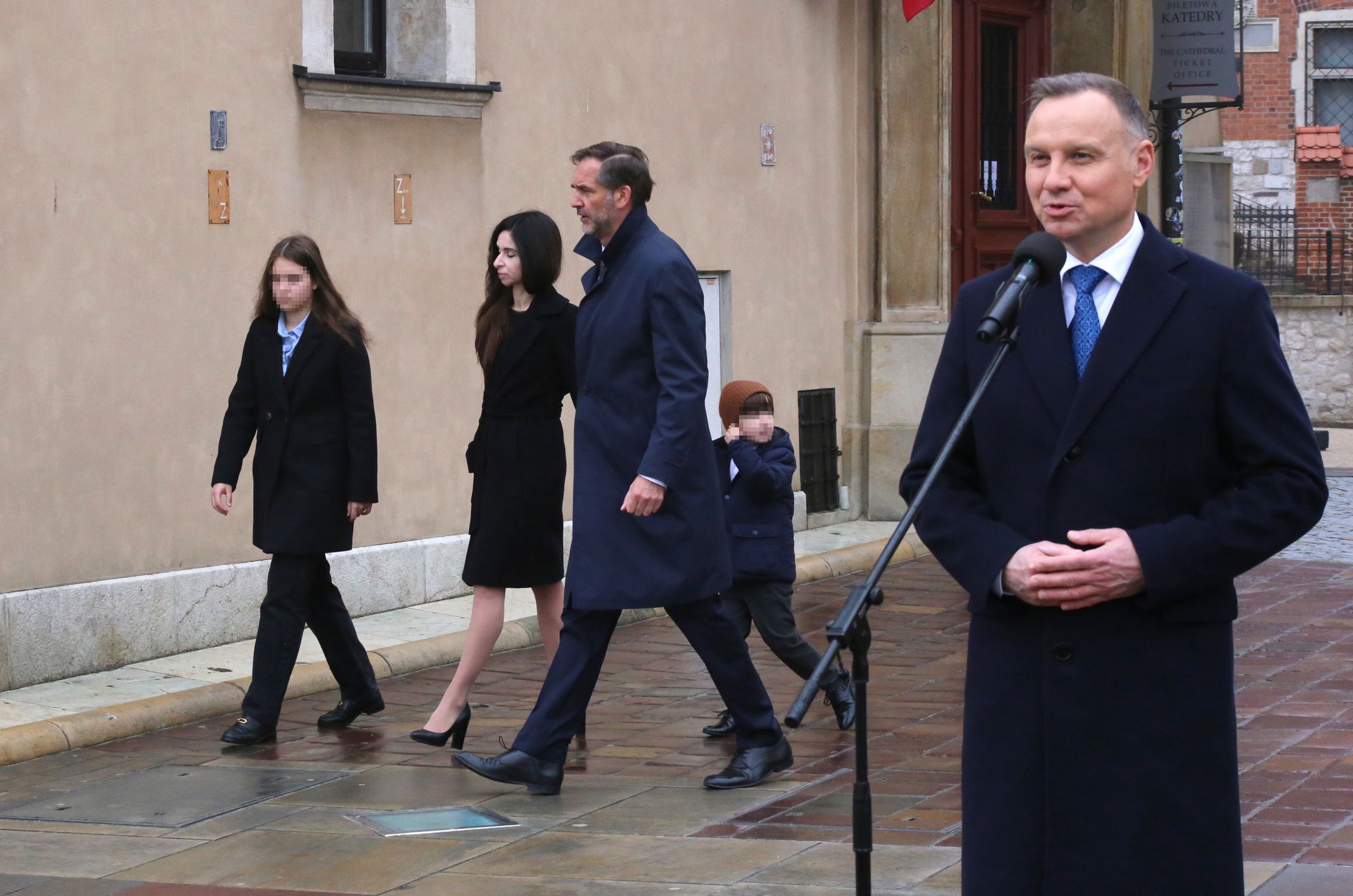 Marta Kaczyńska z mężem i dziećmi
