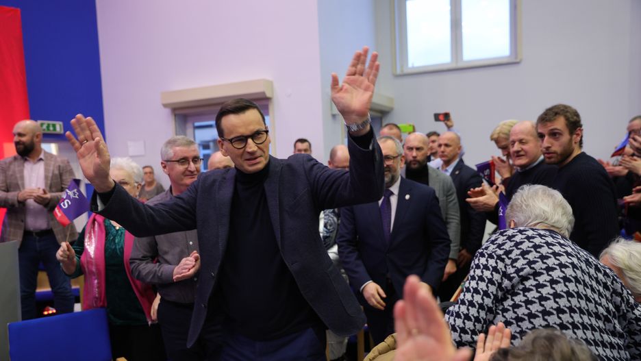 Ciechanów, 04.02.2024. Były premier, poseł PiS Mateusz Morawiecki podczas otwartego spotkania z mieszkańcami Ciechanowa, 4 bm. (mr) PAP/Rafał Guz