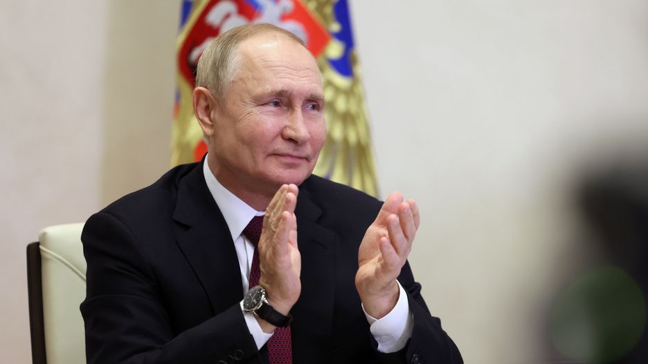 Russian President Vladimir Putin takes part via videoconference in a ceremony to raise the Russian national flag on the Ural nuclear-powered icebreaker and to launch the Yakutia nuclear-powered icebreaker, at the Novo-Ogaryovo state residence, outside Moscow, Russia, 22 November 2022. EPA/ALEXEI BABUSHKIN/KREMLIN POOL/SPUTNIK / POOL MANDATORY CREDIT Dostawca: PAP/EPA.