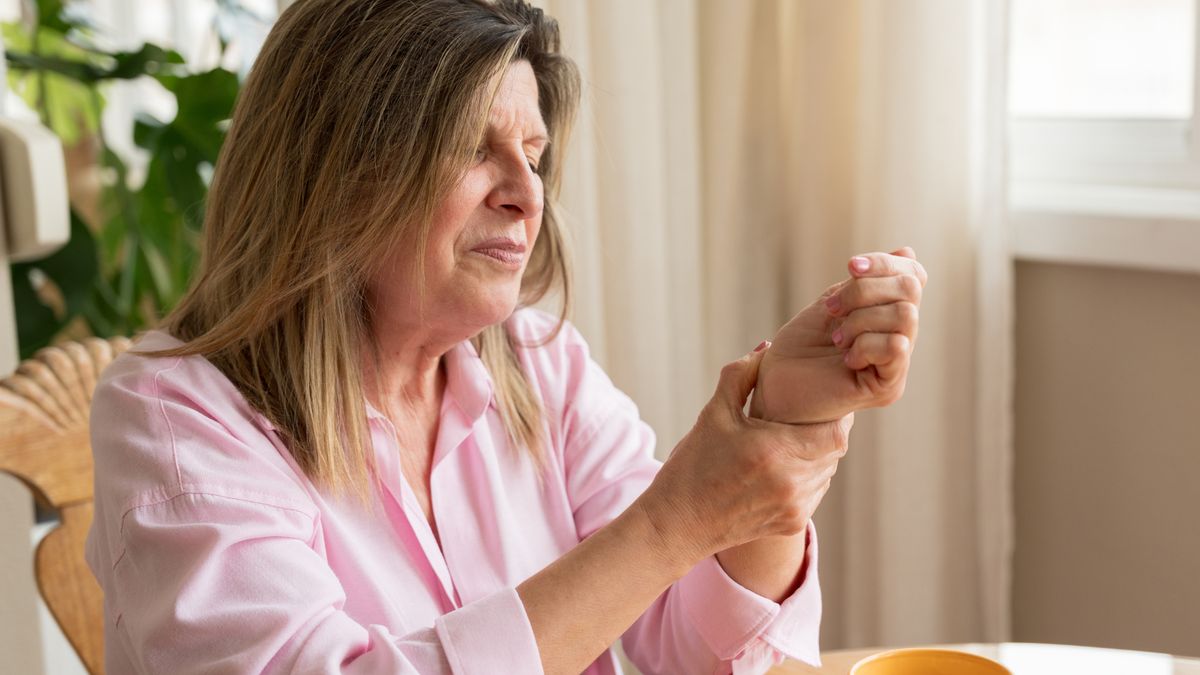 Ból barków, bioder i kolan w menopauzie? To nie zawsze wiek