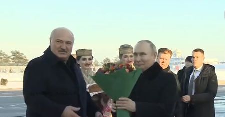Nagranie krąży w sieci. Tak Łukaszenka powitał Putina