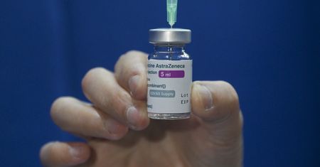 Nowe zalecenia ws. osób, które przyjęły szczepionkę AstraZeneki. Chodzi o przypadki zakrzepicy