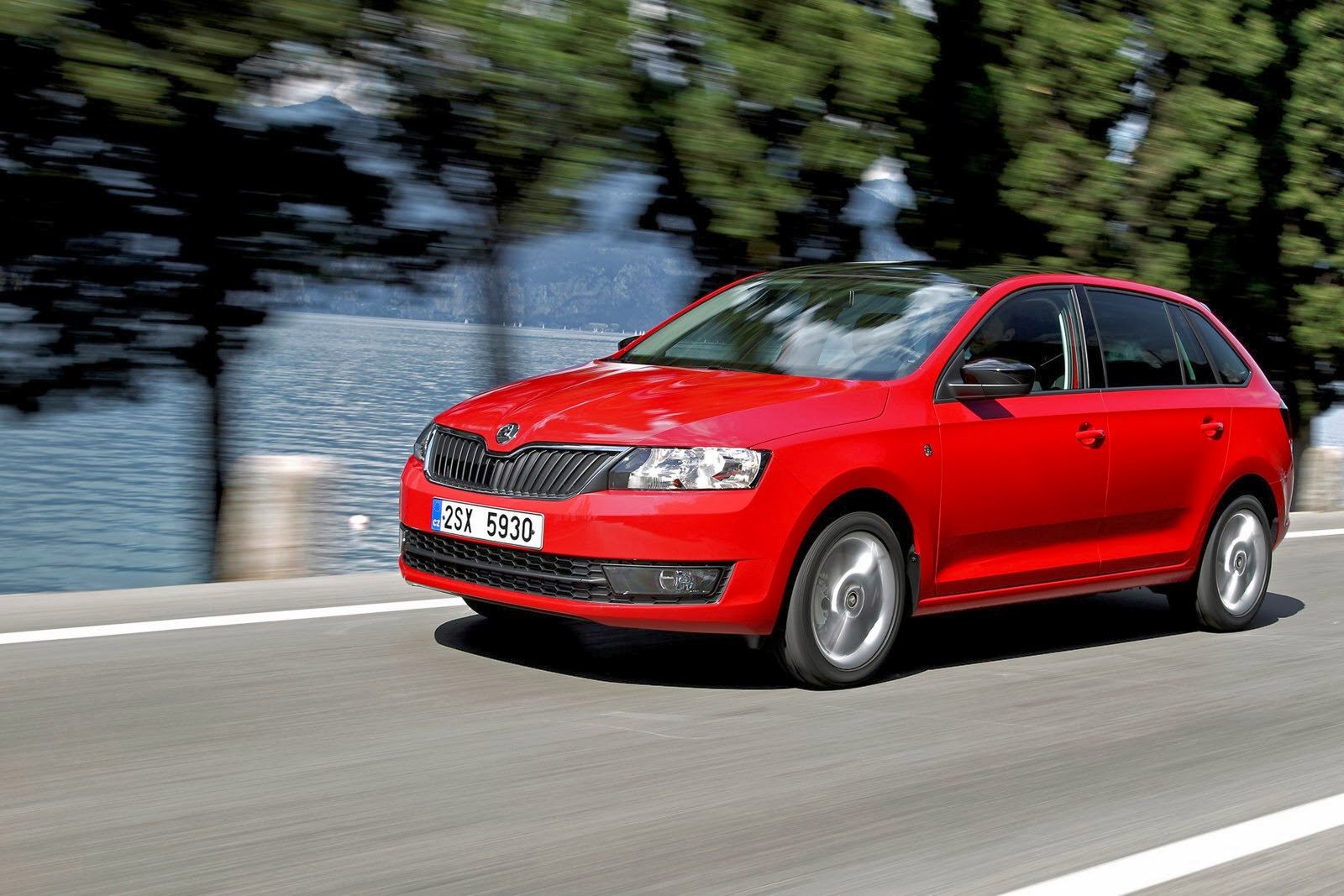 Škoda Rapid Spaceback - obszerna galeria od producenta 28