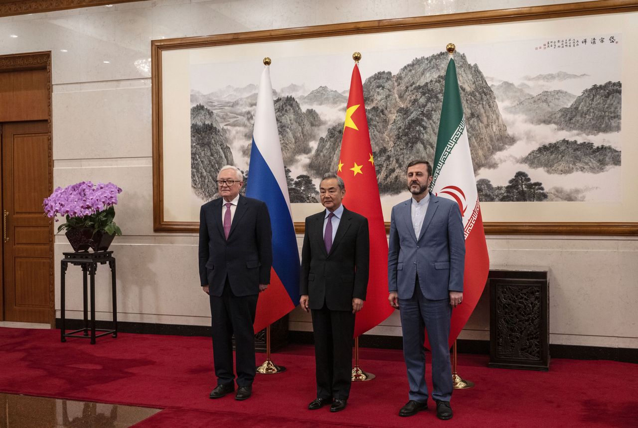 Ryabkov assures: Russia wants to participate in US-Iran nuclear talks