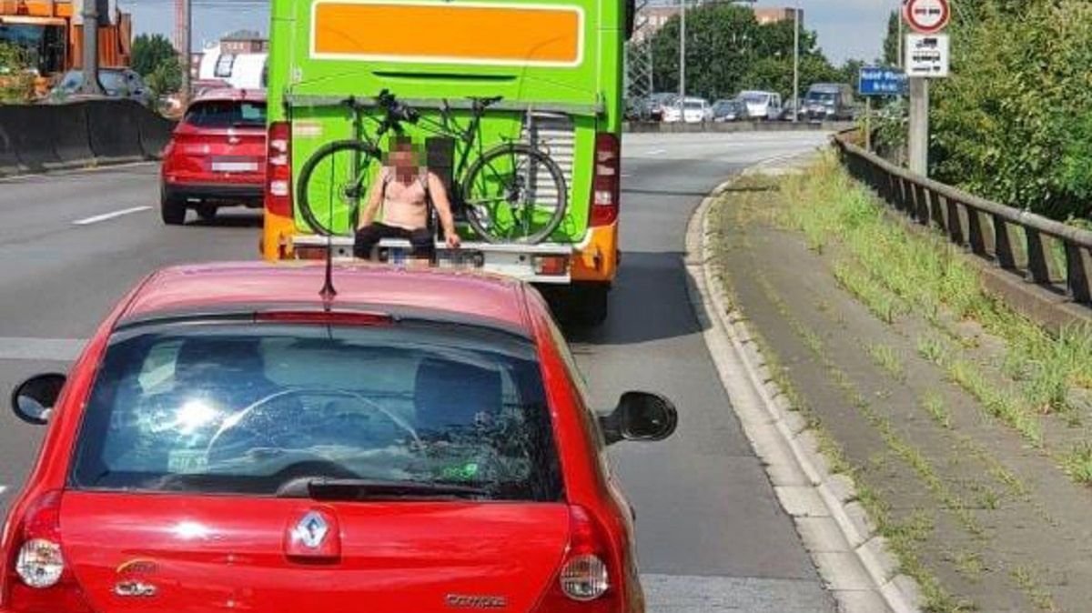 Pasażer na gapę na A100