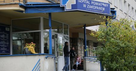 Dyrektorka szpitala w Zakopanem przed sądem. Rozdano miliony złotych premii
