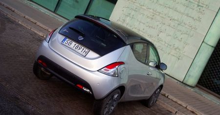 Lancia Ypsilon 1,3 MultiJet Platinum – fashion victim? [test autokult.pl]