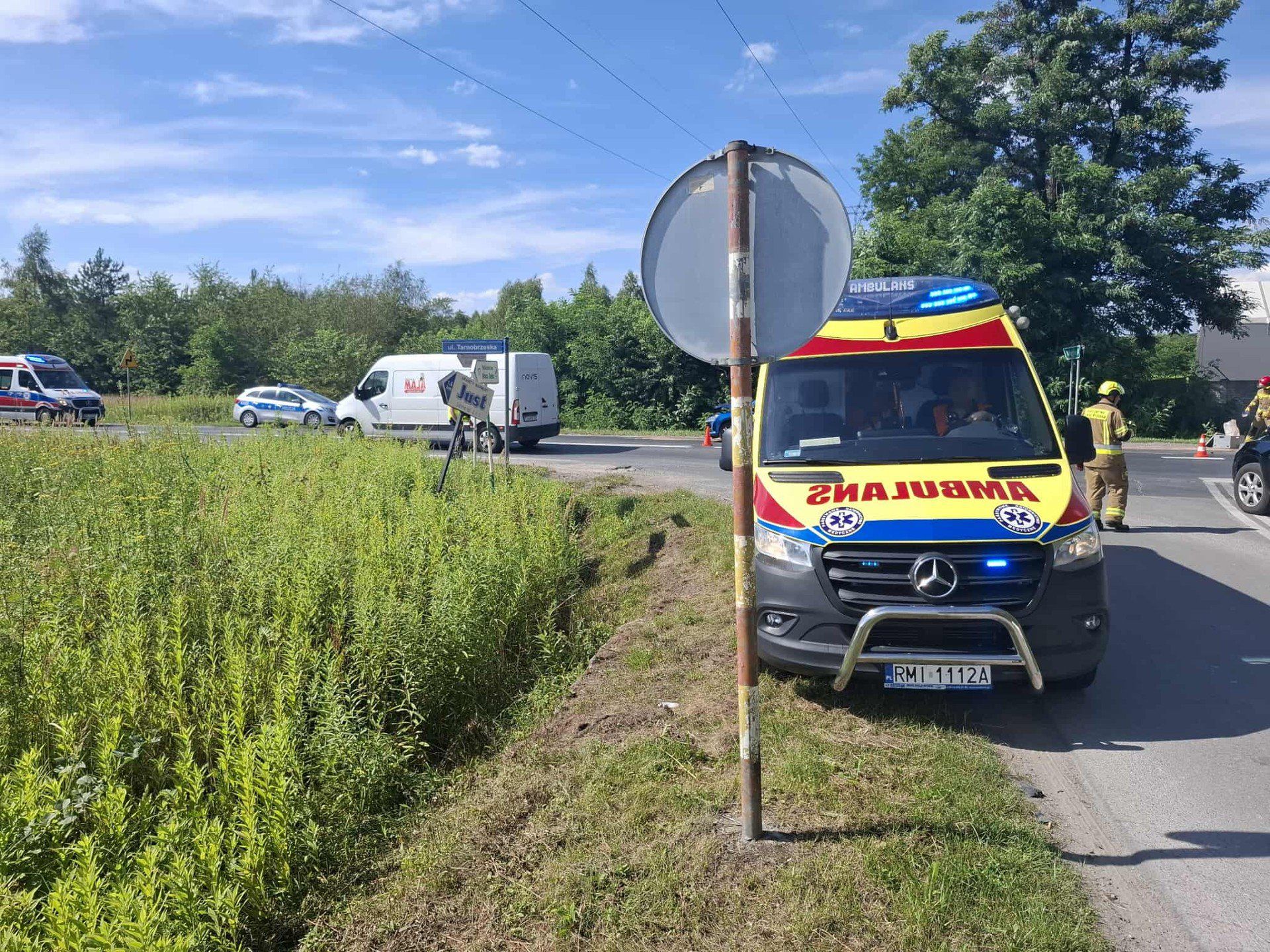  Ruch odbywa się wahadłowo. Kierowcy muszą liczyć się z utrudnieniami. 