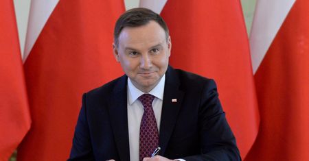 Prezydent podpisał ustawę zaostrzającą zakaz handlu w niedziele