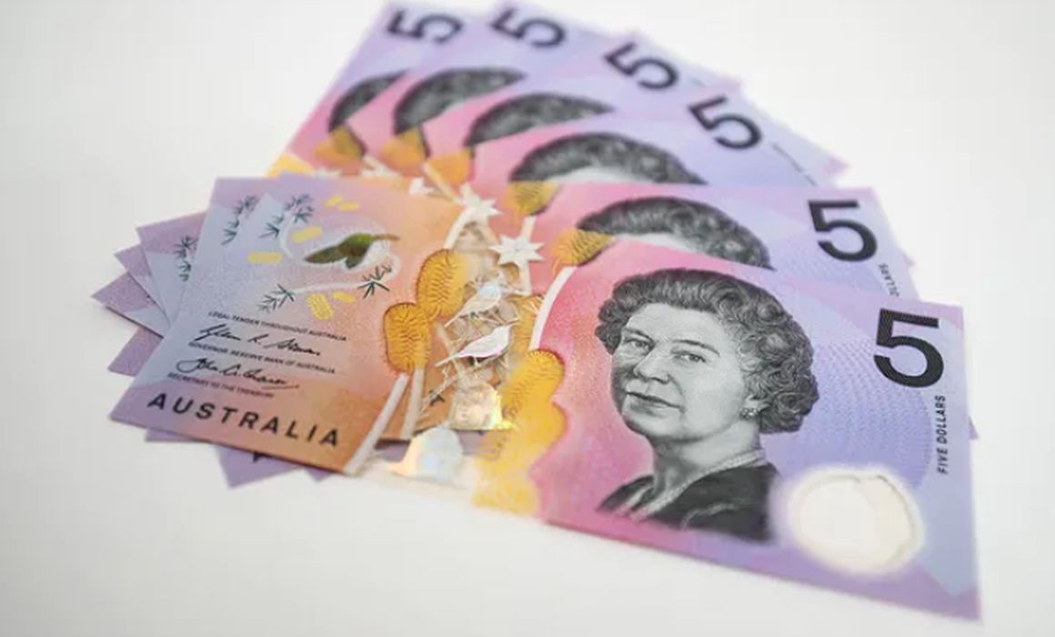 Australijska 5-dolarówka z podobizną królowej Elżbiety II.