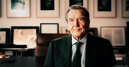 Były kanclerz Niemiec sam się zdemaskował. "Bezczelność wobec Polski"