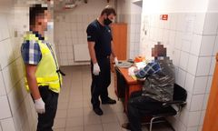 Ojciec z synem pobili policjantów. Jest wyrok