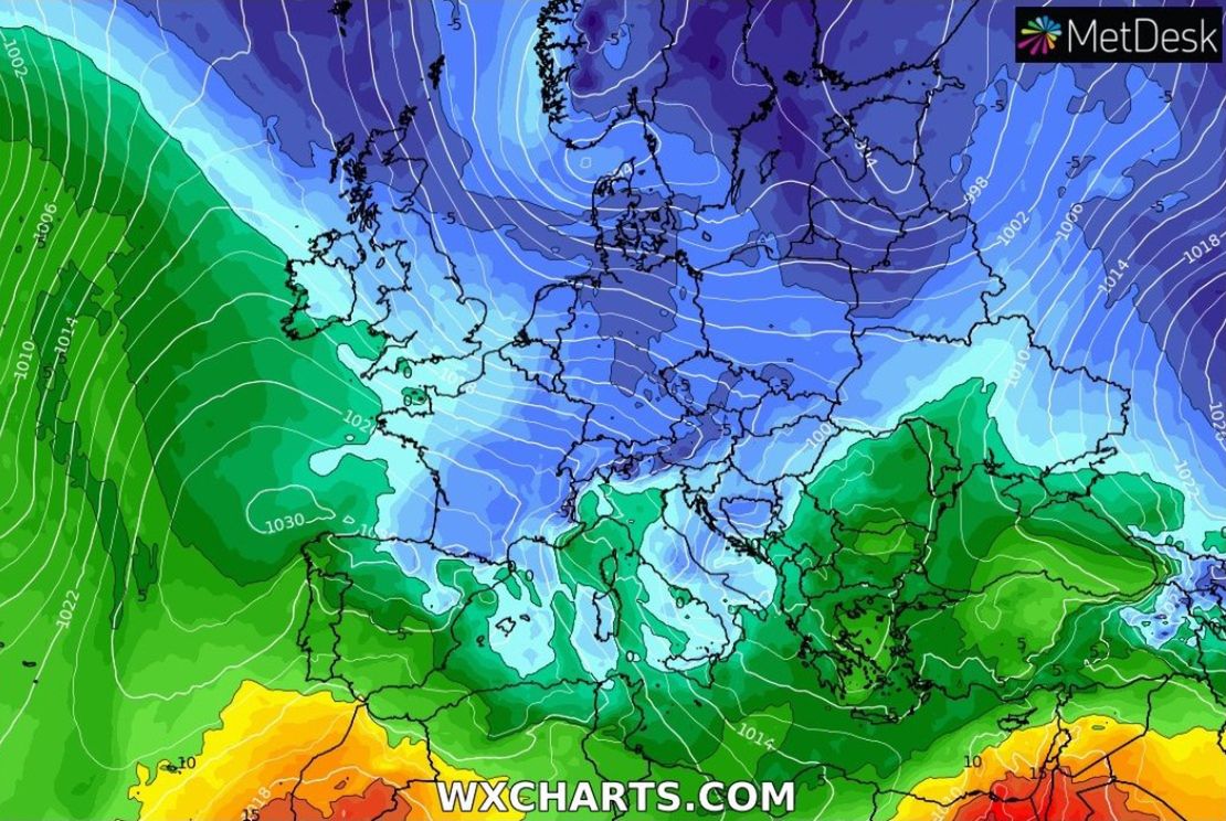 Pogoda. Pomimo kapryśnej i wietrznej aury, to weekend spędzimy w nieco cieplejszym powietrzu atlantyckim (Fot.: wxcharts.com)